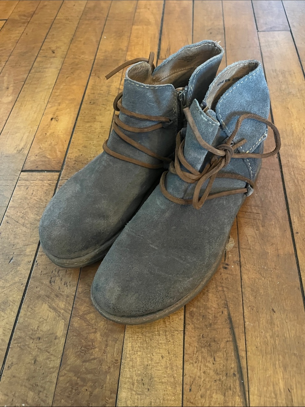Born Suede Calyn Ankle Boots in Gray with Brown Laces